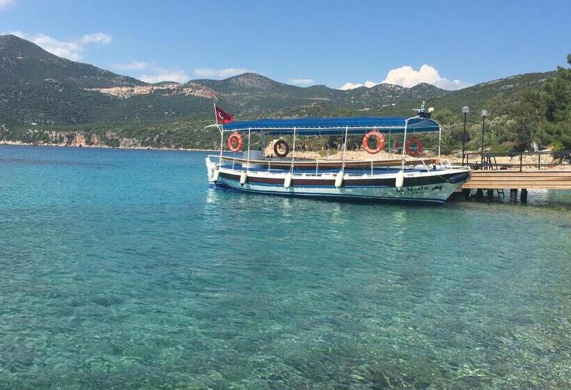 هتل La Moda Beach