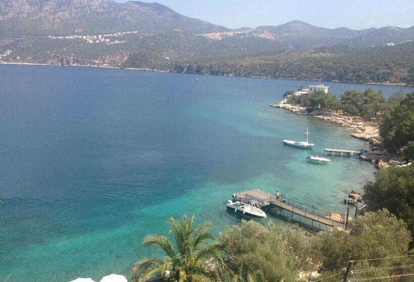 هتل La Moda Beach