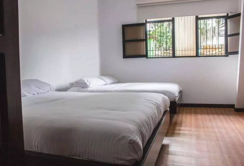 ホテル Las Marianas