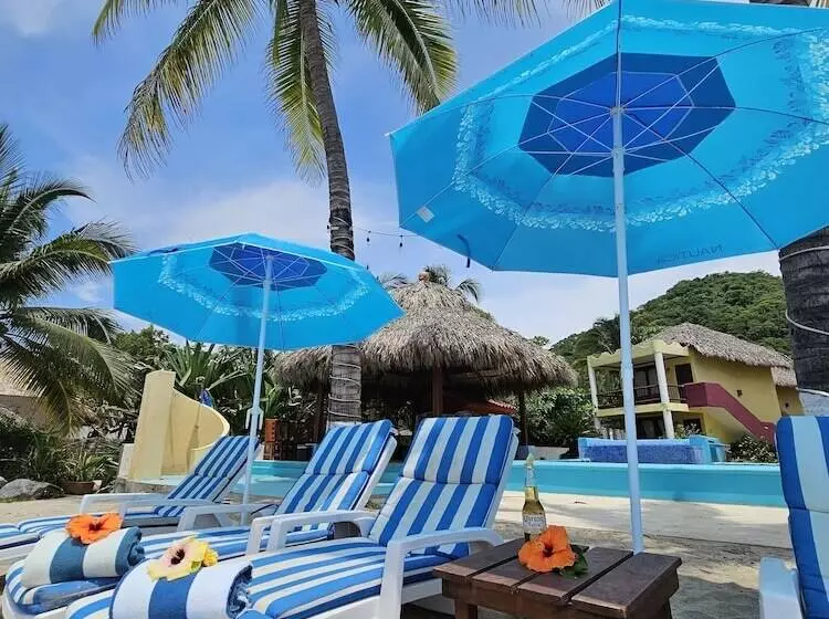 Hotelli Tronco Bay Inn