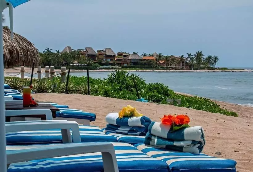 Hotelli Tronco Bay Inn