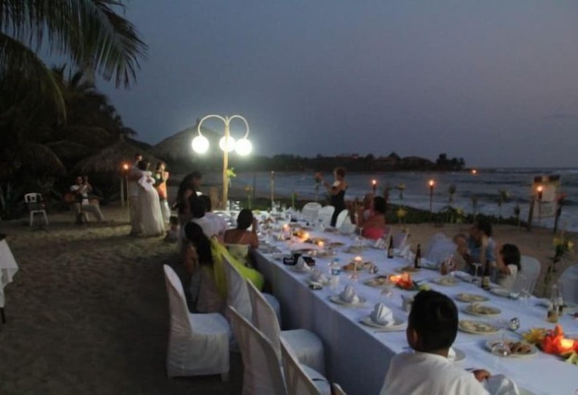 هتل Tronco Bay Inn