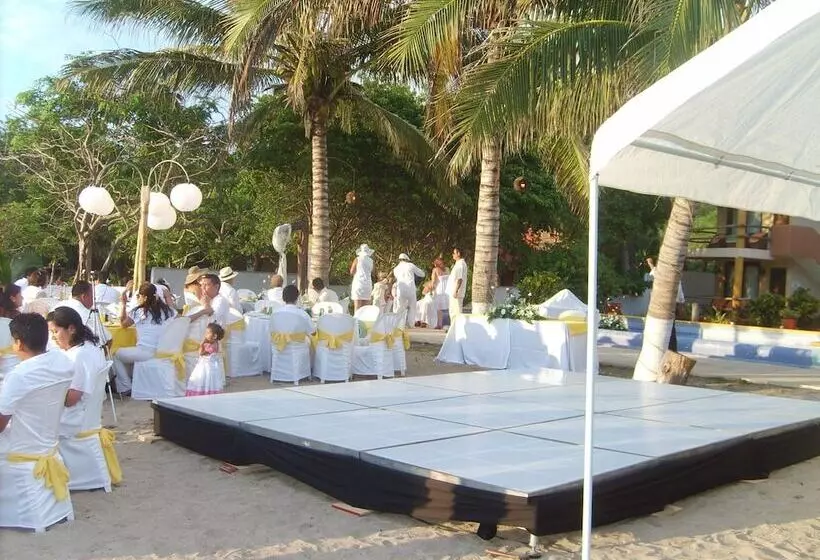 Hotelli Tronco Bay Inn