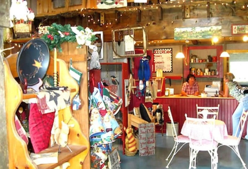 فندق على الطريق Heritage Inn