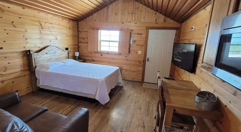 Motelli Stateline Cabins & Rv