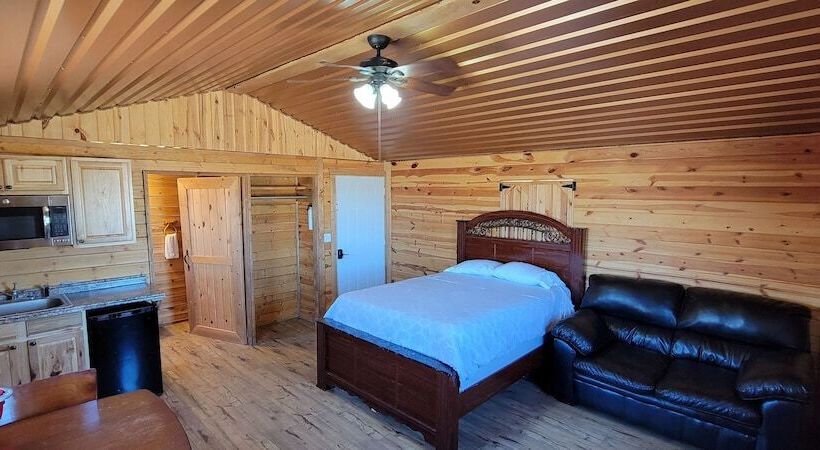 فندق على الطريق Stateline Cabins & Rv