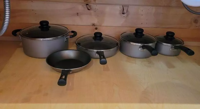 Motelli Stateline Cabins & Rv