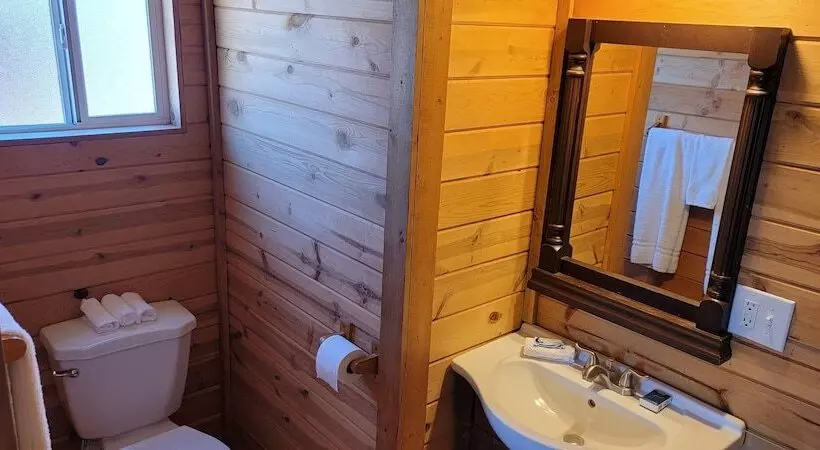 Motelli Stateline Cabins & Rv