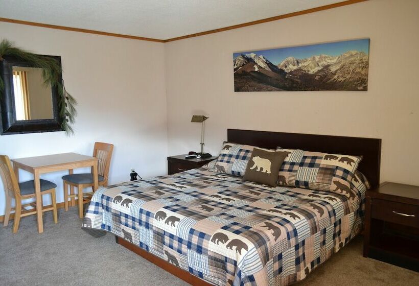 The Village Inn Motel And Restaurant