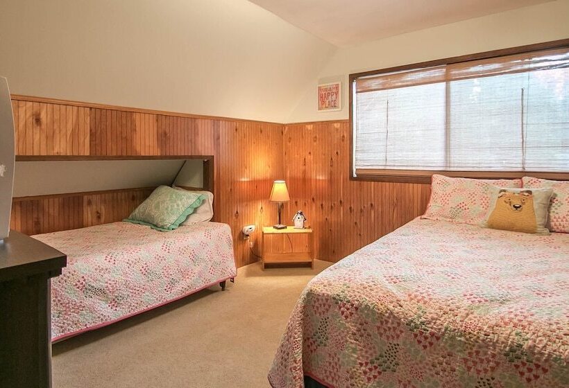 Ole Berg S Den In Lake Wenatchee