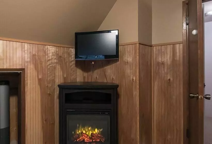 Ole  Berg S Den In Lake Wenatchee