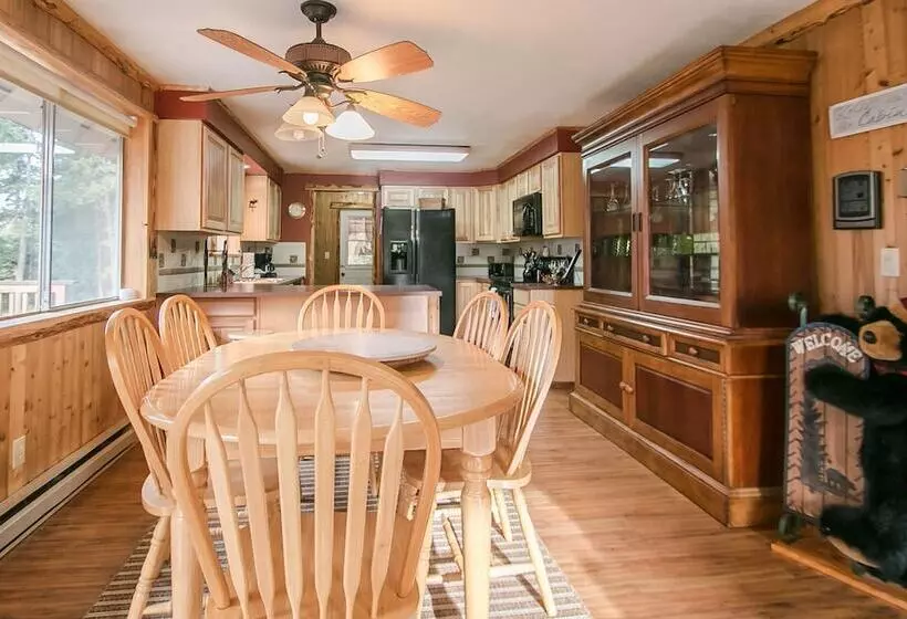 Ole  Berg S Den In Lake Wenatchee