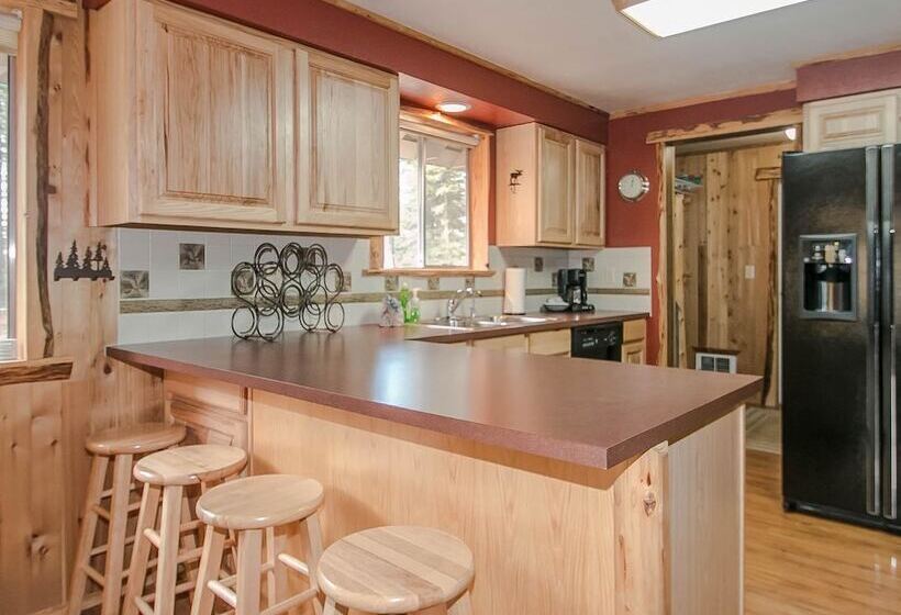 Ole Berg S Den In Lake Wenatchee