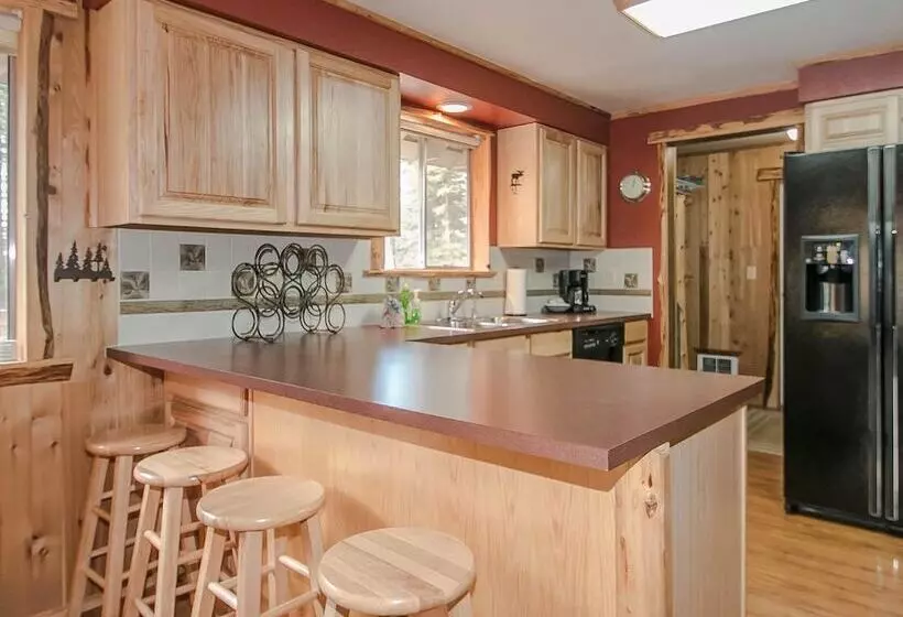 Ole  Berg S Den In Lake Wenatchee