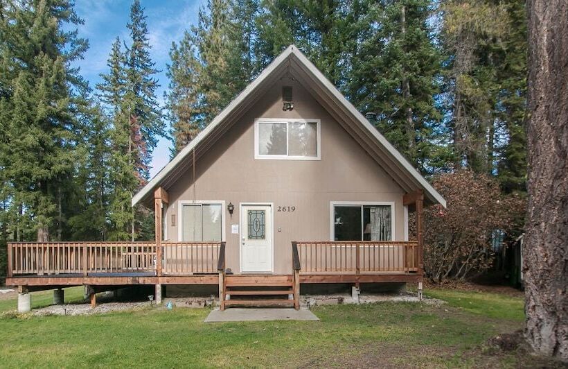 Ole Berg S Den In Lake Wenatchee