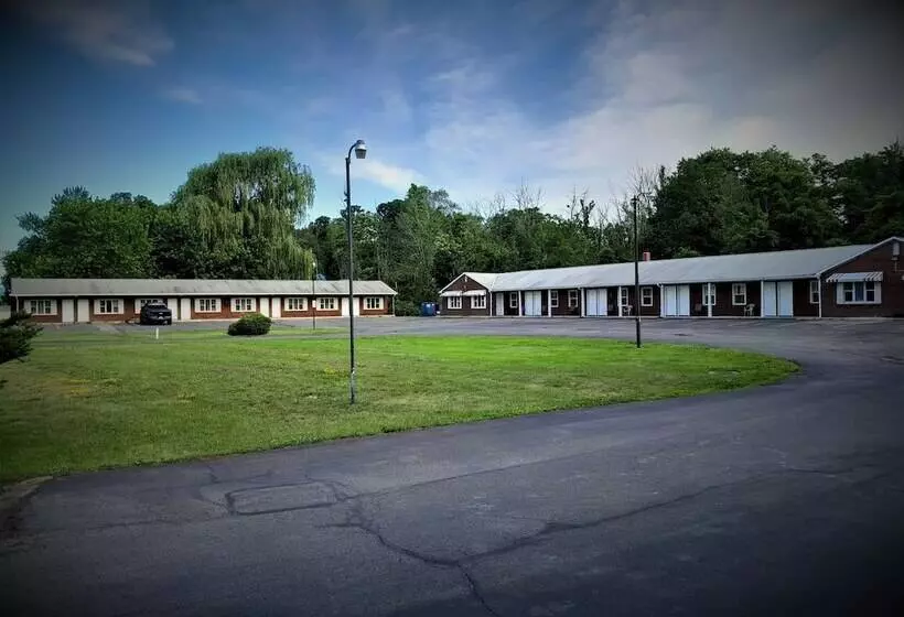 Peloke's Motel