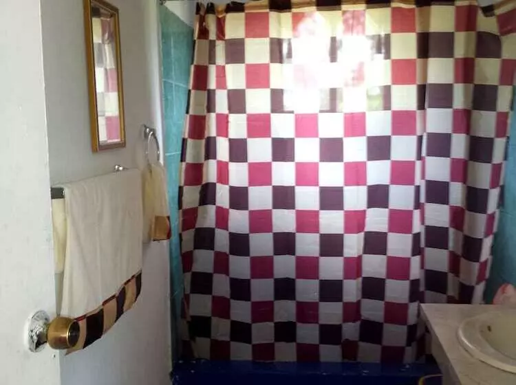 پانسیون Belize Cultural Adventure Guesthouse