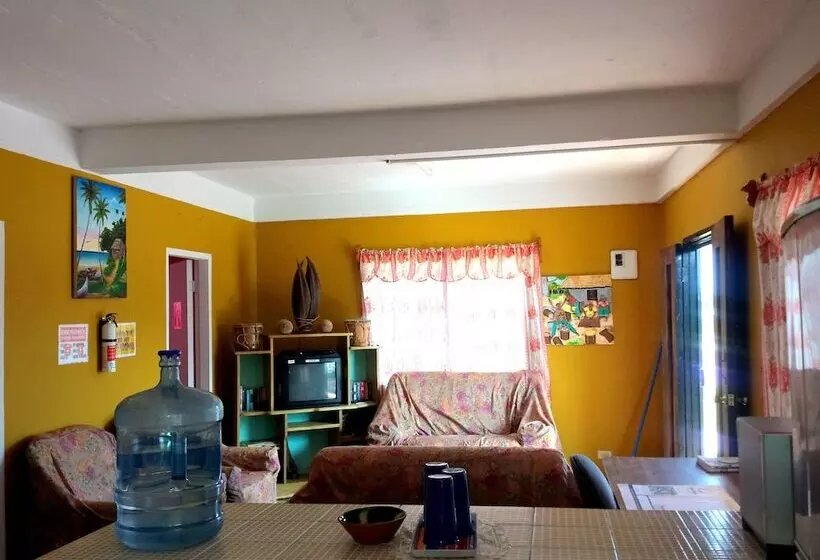 پانسیون Belize Cultural Adventure Guesthouse