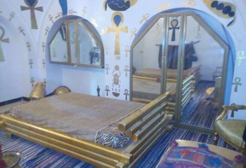 پانسیون Golden Pharaoh