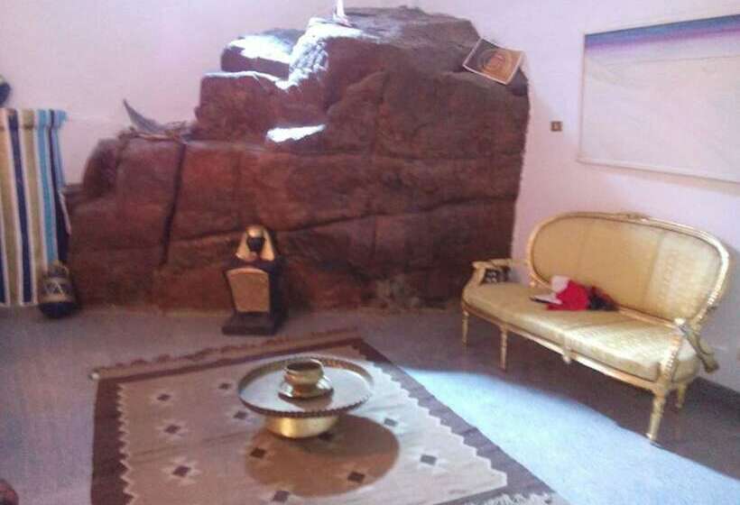 پانسیون Golden Pharaoh