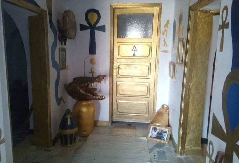 پانسیون Golden Pharaoh