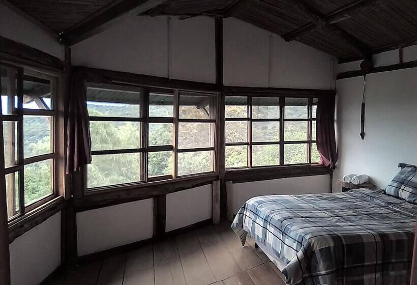 Majatalo Lo Nuestro Ataco