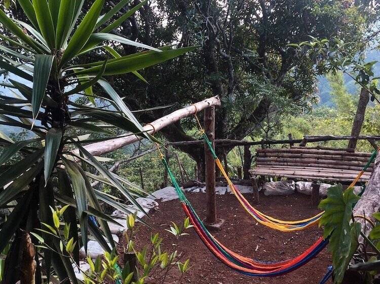 Majatalo Lo Nuestro Ataco