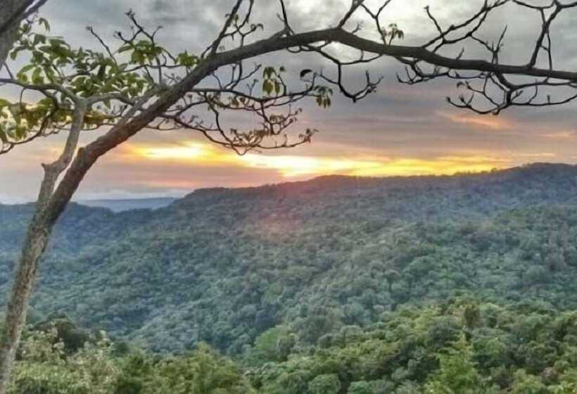 Majatalo Lo Nuestro Ataco