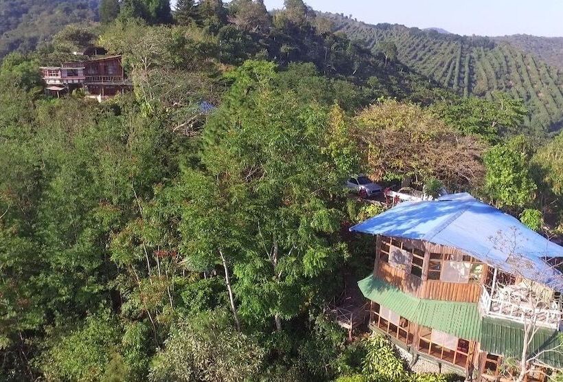 Majatalo Lo Nuestro Ataco