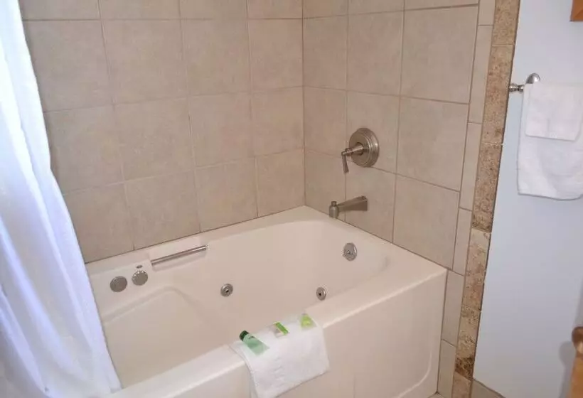 The Village Inn Motel And Restaurant