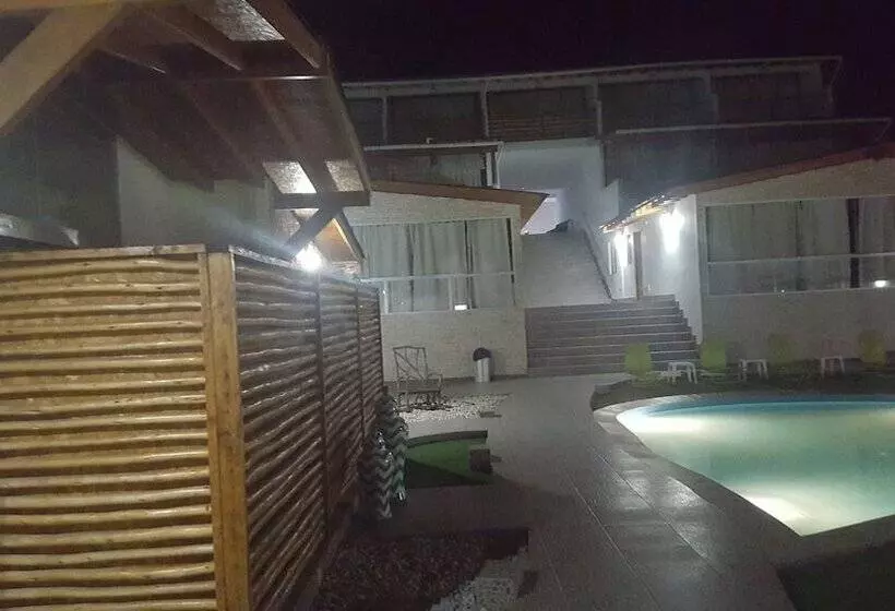 Akas Hotel Apartamentos