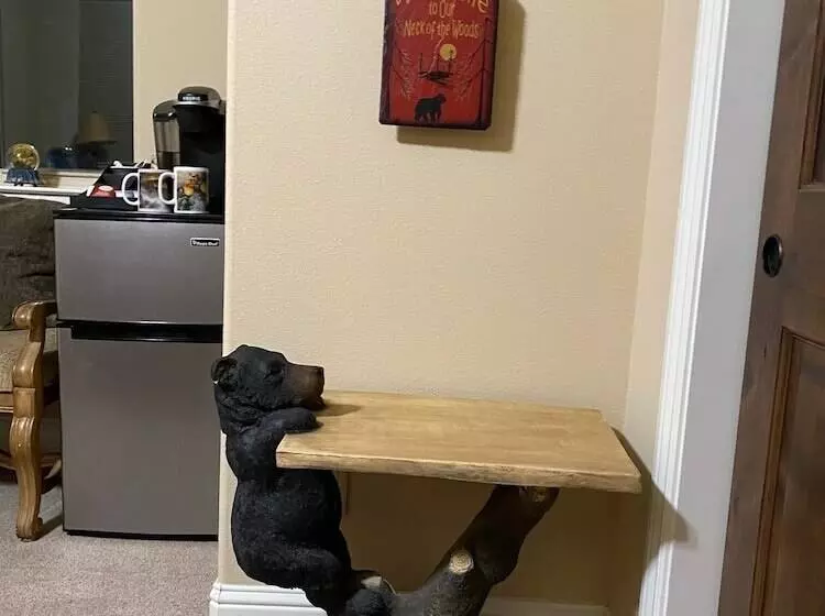 Aamiaismajoitus (B&B) Inn The Woods Suites