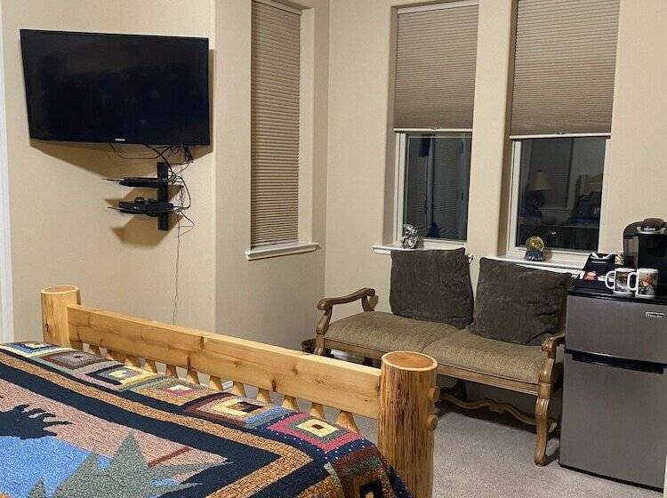 צימר Inn The Woods Suites