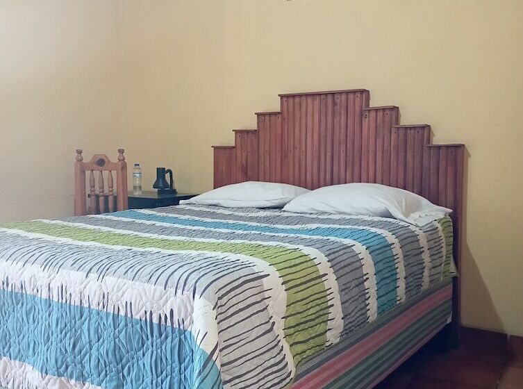 مسافرخانه Hamilton