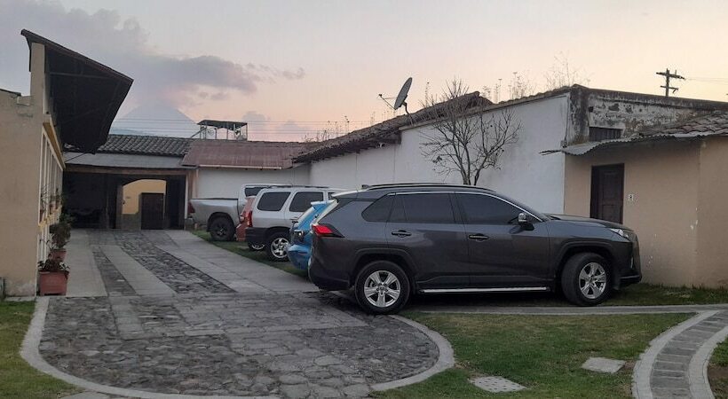 مسافرخانه Hamilton