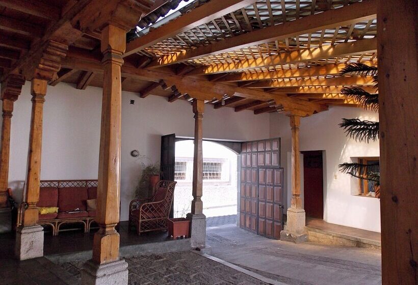 مسافرخانه Hamilton