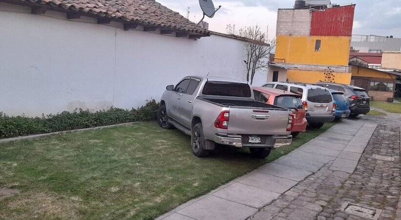 مسافرخانه Hamilton