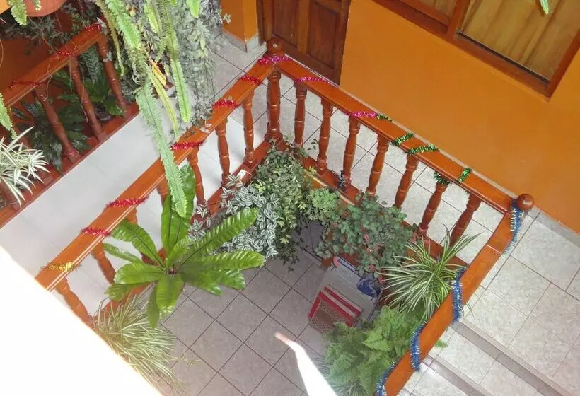 مسافرخانه Intiquilla Machupicchu Pueblo