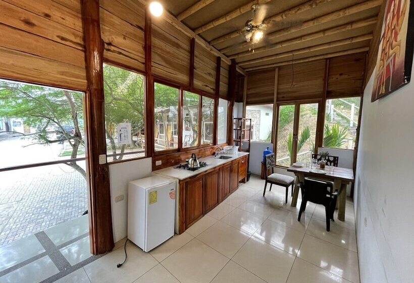 여관 Punta Hills Montanita