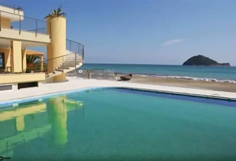 ホテル Camping Delfino