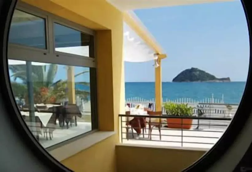 ホテル Camping Delfino