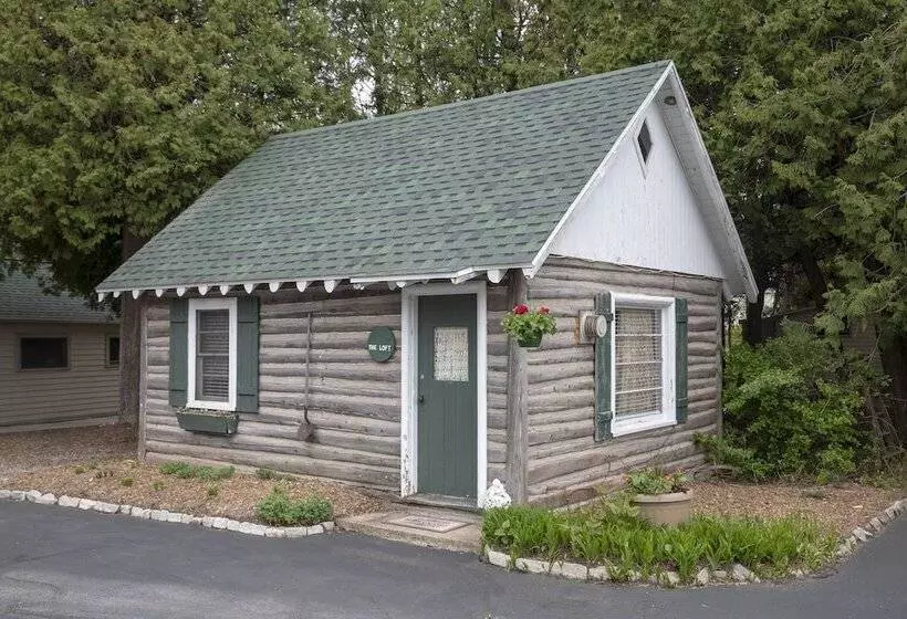 ホテル Ridges Inn & Suites