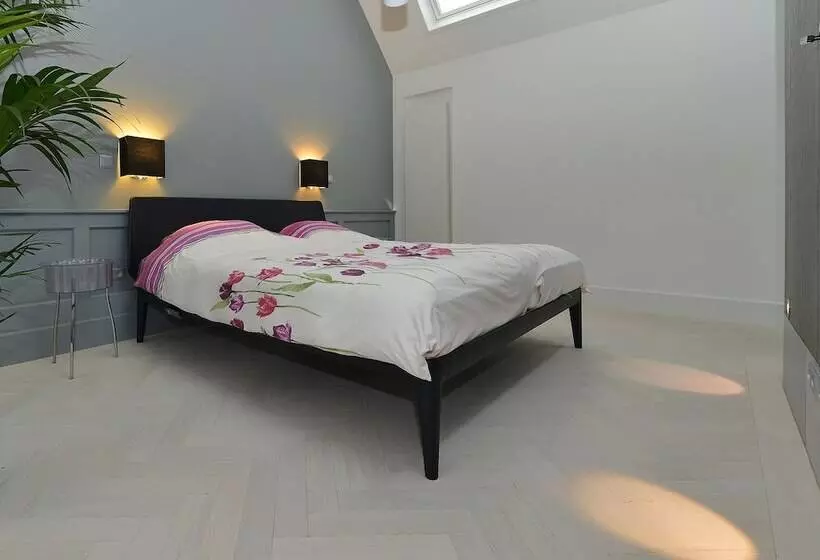هتل Spaarnedroom