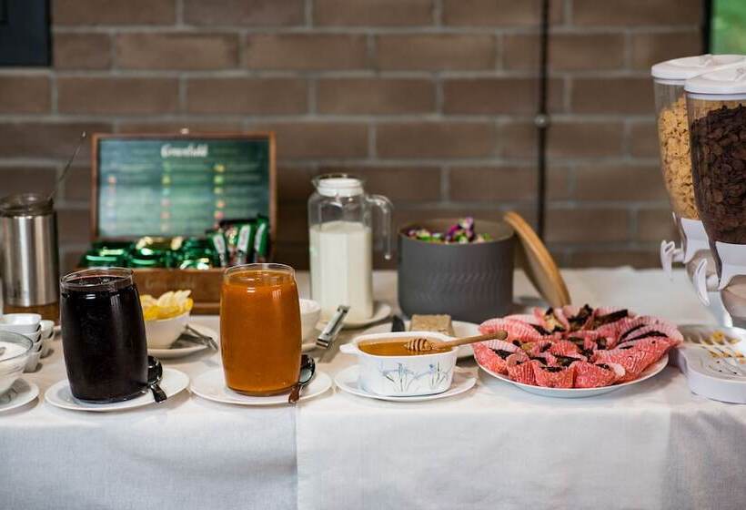 Hotel Tezh Ler Resort