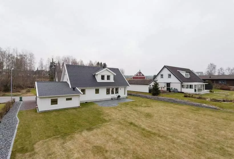 ホテル Vaggeryd Södra Park Apartment