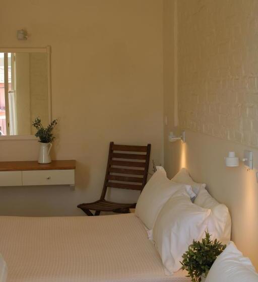 هتل Zefiros Traditional