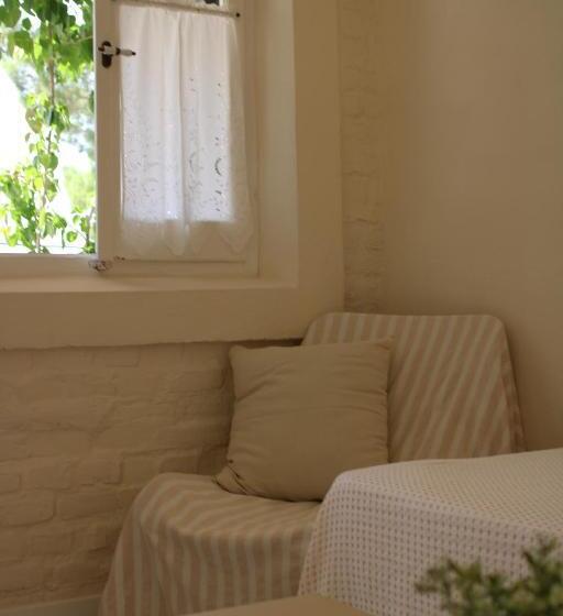 هتل Zefiros Traditional