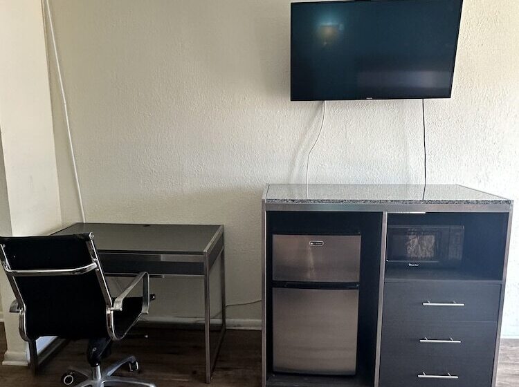 Мотель Economy Inn