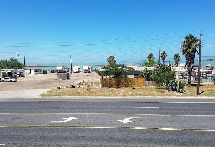 Motel Executive Inn And Suites