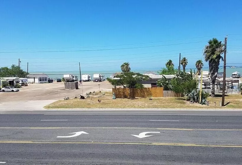 Motelli Executive Inn And Suites